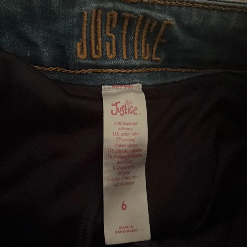 Little girls skirt with build in shorts!!! Size 6 from Justice! - Picture 3 of 3